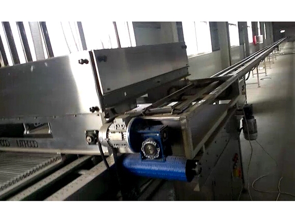 自动解垛、脱盖、吸馍、和馍盒回传系统